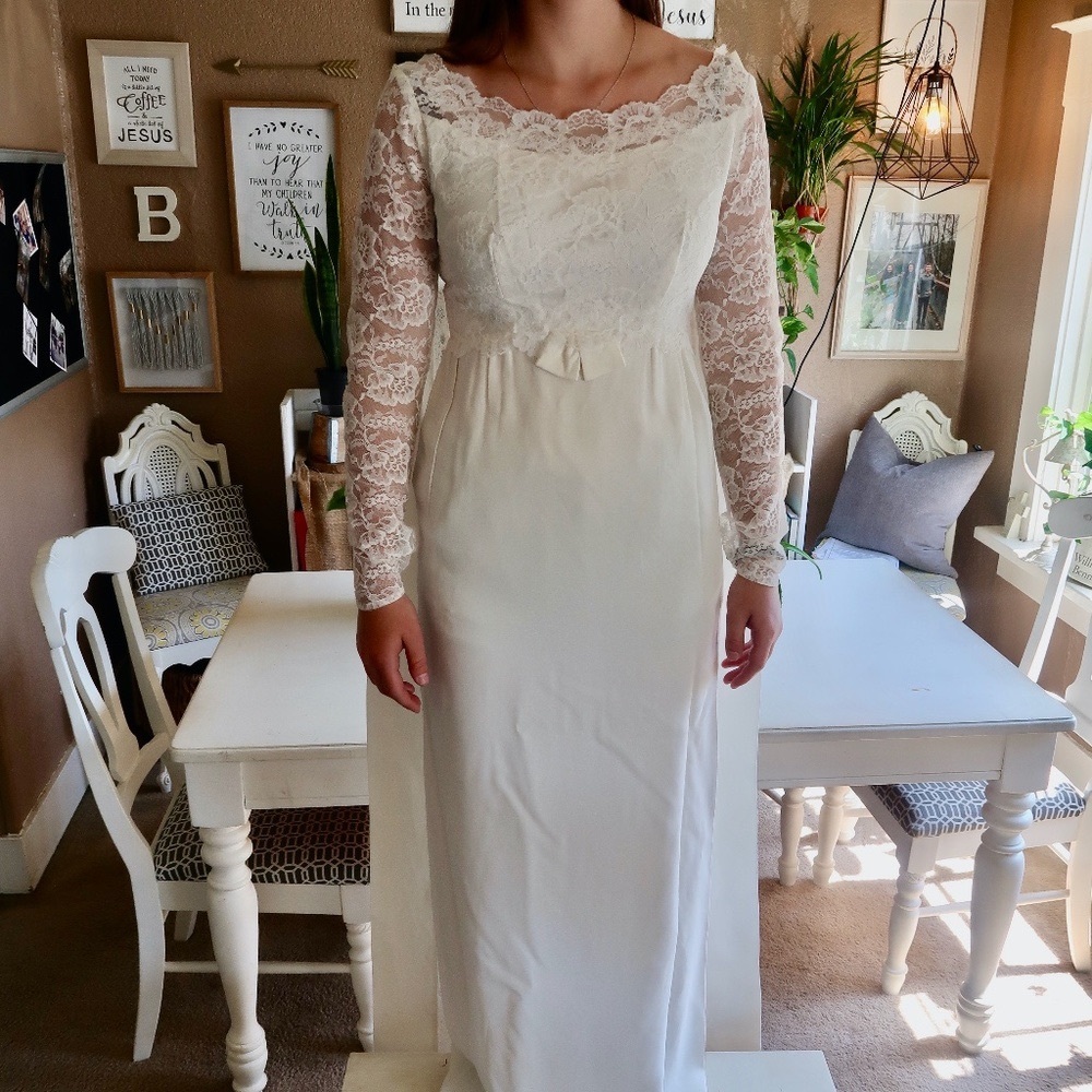 VINTAGE 50’s WEDDING DRESS WITH REMOVABLE TRAIN